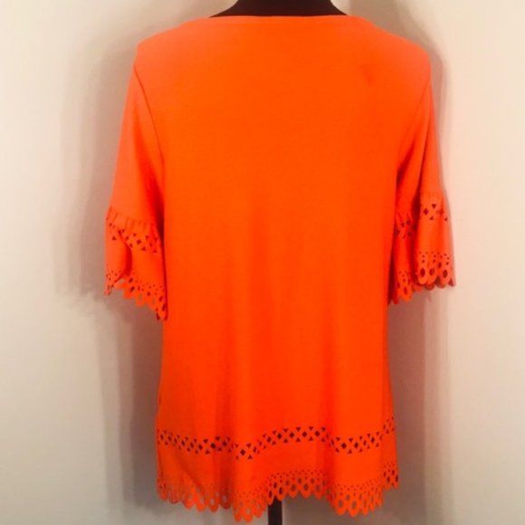 👚Banana Republic Laser Cut Ruffle Sleeve Top, L - Picture 10 of 10